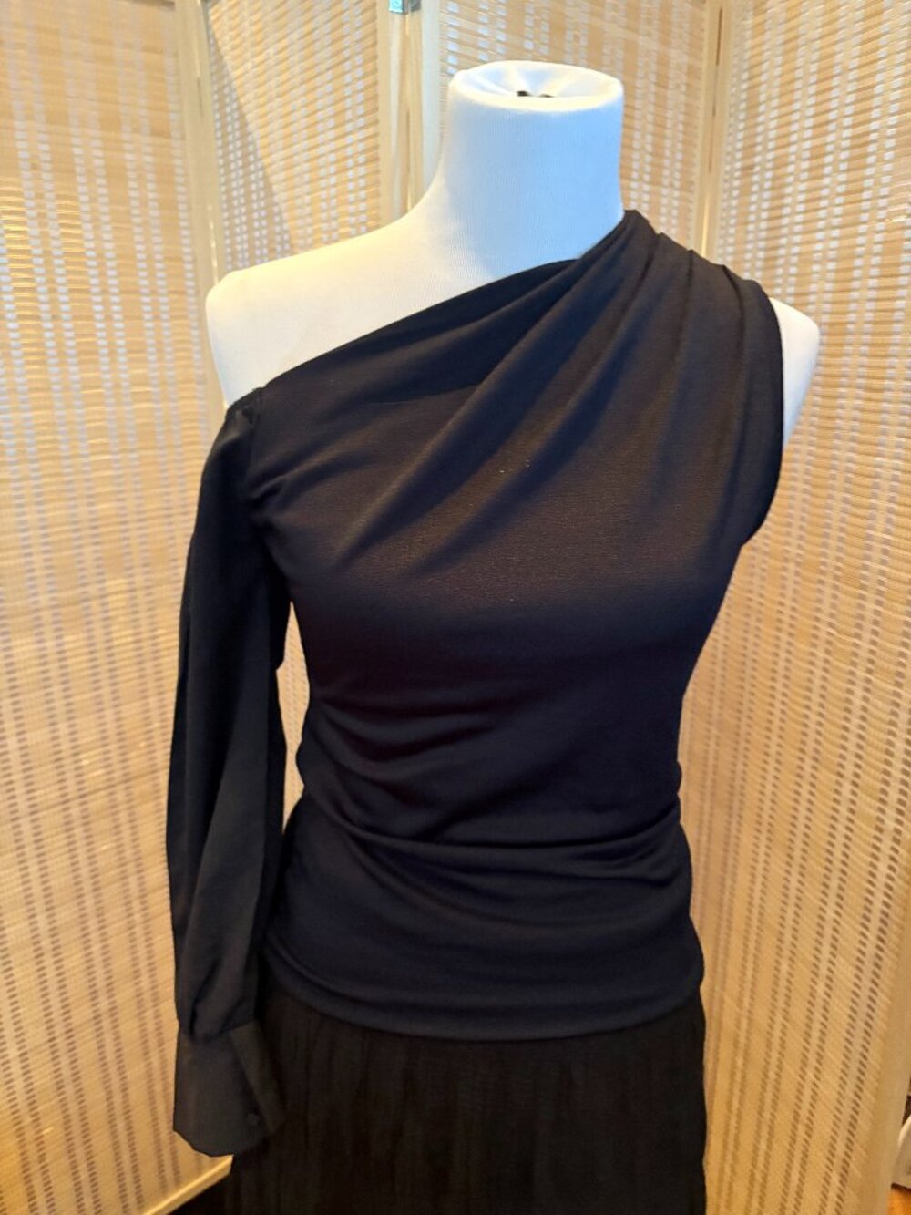 Black Top Off- Shoulder - S - Never Worn